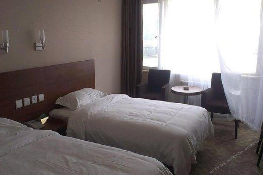 Далянь: Hutan Hotel