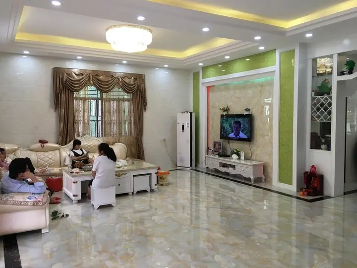 Хойчжоу: Shuangyuewan Happy Inn
