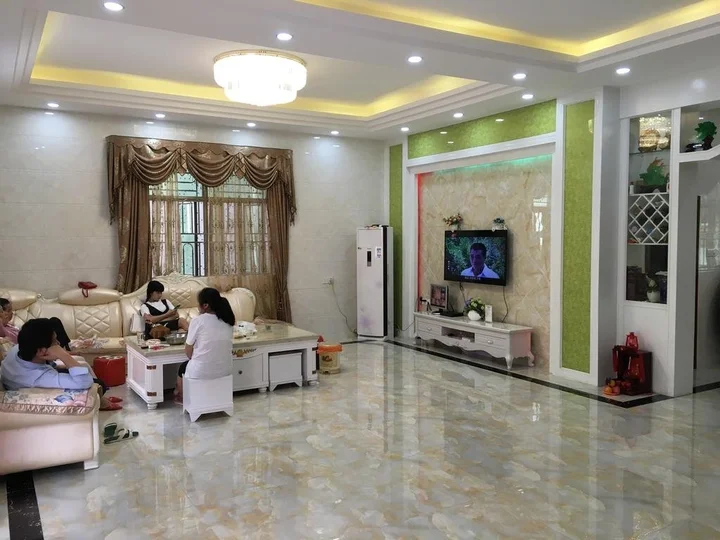 Хойчжоу: Shuangyuewan Happy Inn