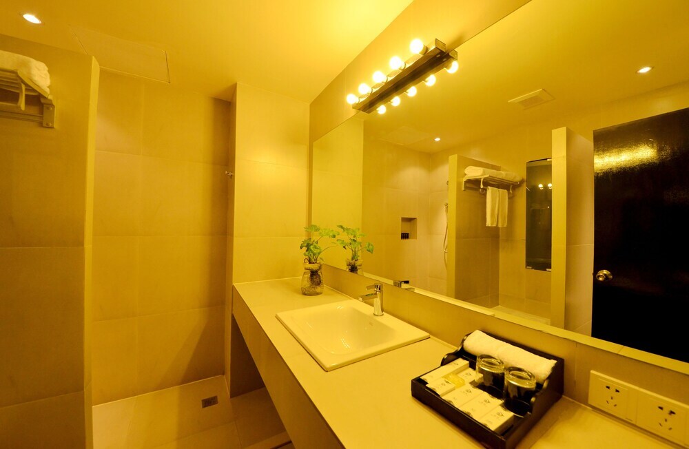 Шангри-Ла: Kunlun Inn Shangri-La