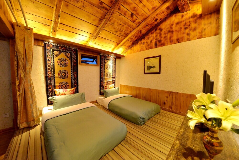 Шангри-Ла: Kunlun Inn Shangri-La
