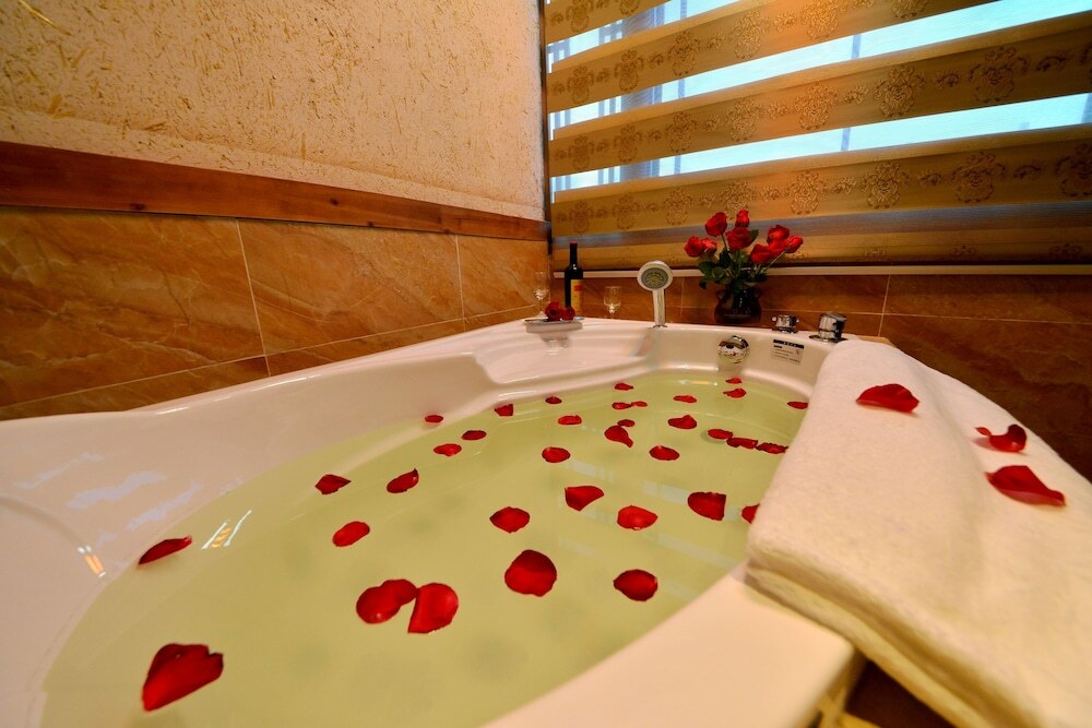 Шангри-Ла: Kunlun Inn Shangri-La