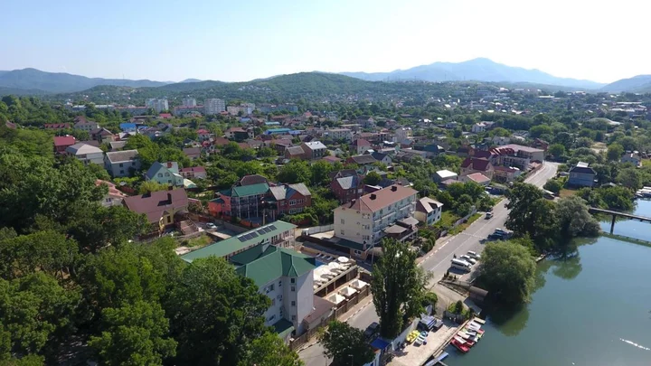 Архипо-Осиповка: Guest House Adel