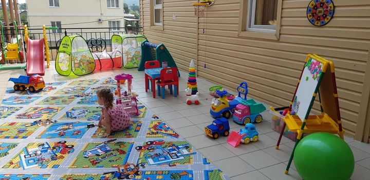 Архипо-Осиповка: Guest House Adel