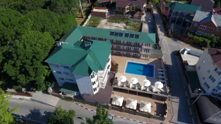 Архипо-Осиповка: Guest House Adel