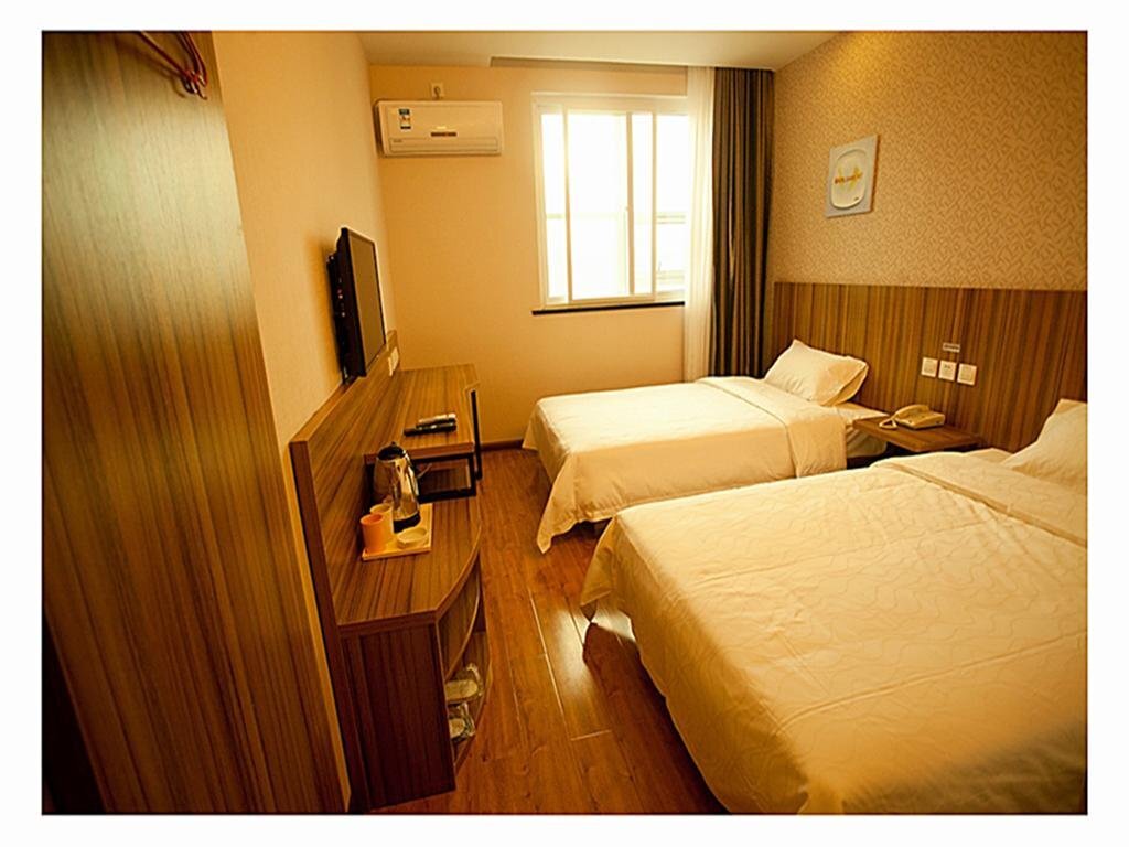 Баодин: Eaka 365 Hotel Baigouxincheng Branch