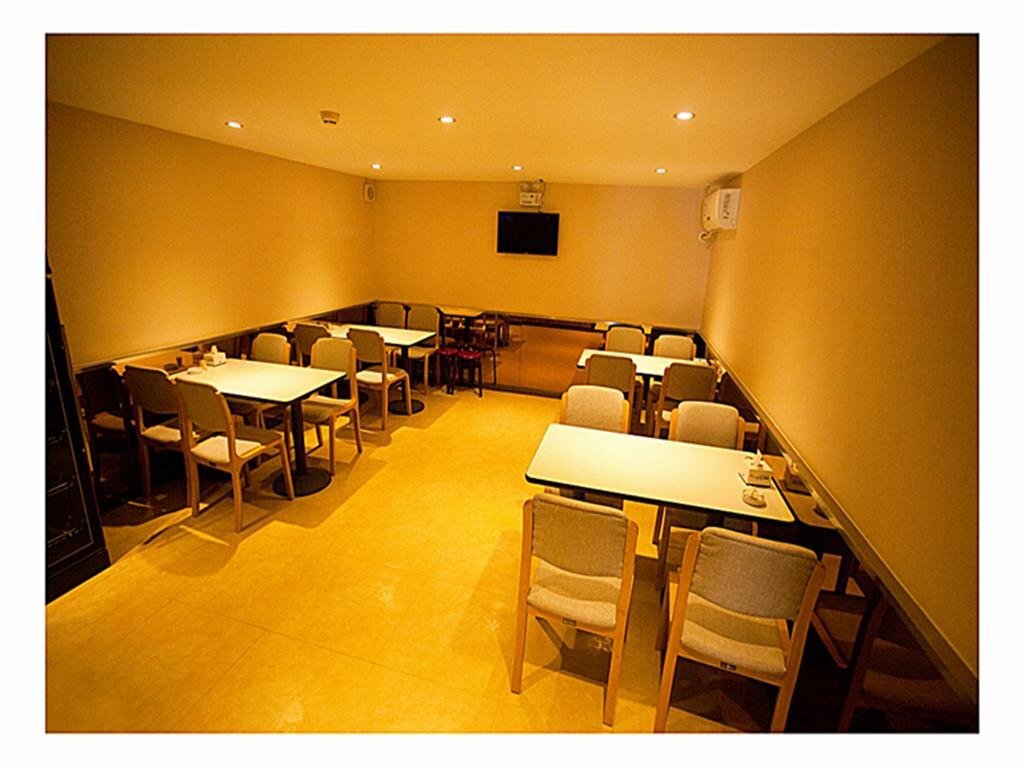 Баодин: Eaka 365 Hotel Baigouxincheng Branch