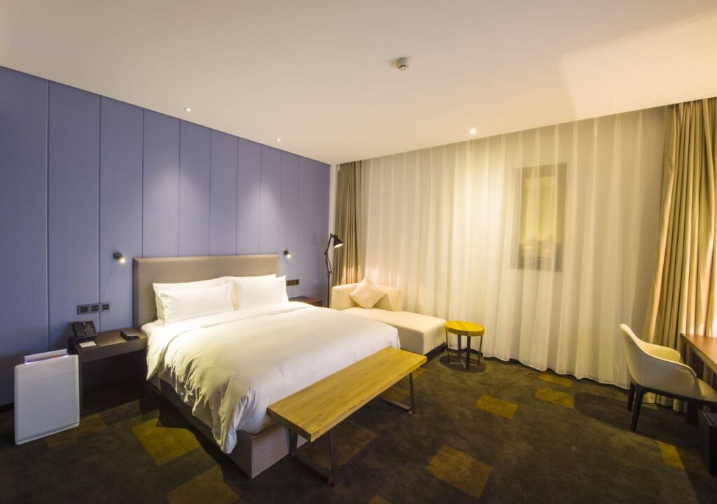 Лоян: Ease House Hotel