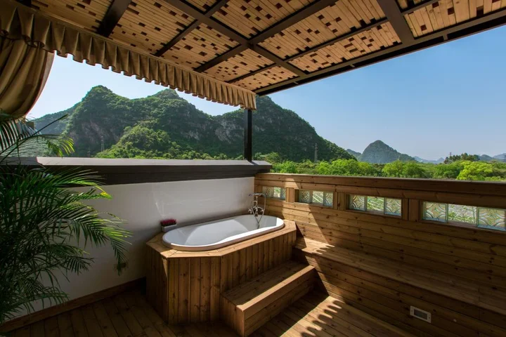 Гуйлинь: Moon Flower Hotel
