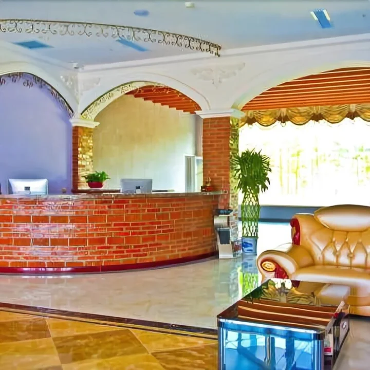 Яньтай: Prague Town Hotel