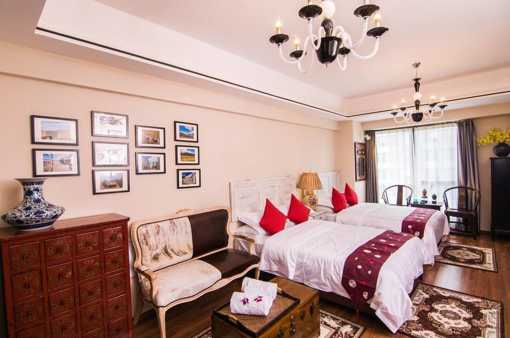 Джиангме: All Right Hotel