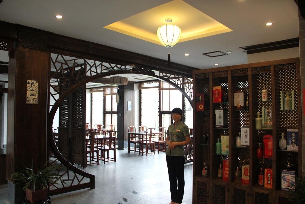 Шанграо: Wuyuan Huangling Villa