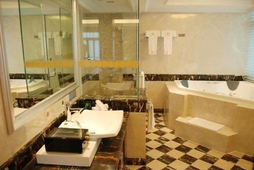 Фошань: Centenio Kingdom Hotel