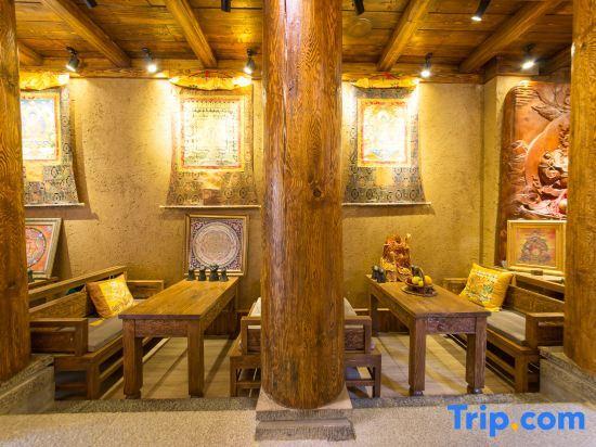 Шангри-Ла: Tseten Wangmo Resort