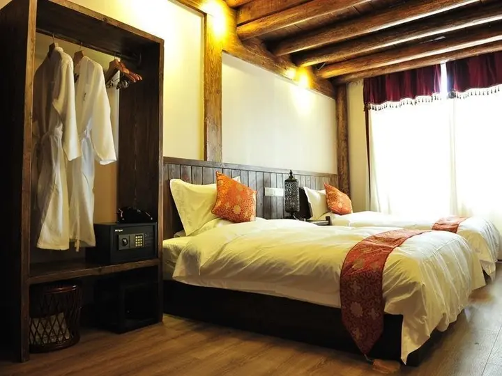 Шангри-Ла: Tseten Wangmo Resort