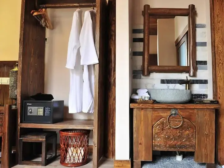 Шангри-Ла: Tseten Wangmo Resort