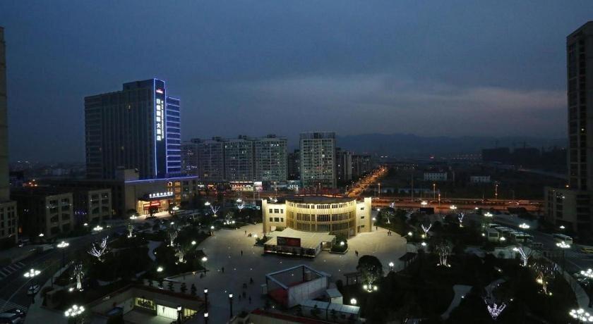 Цзиньхуа: America's Best Rixin International Hotel