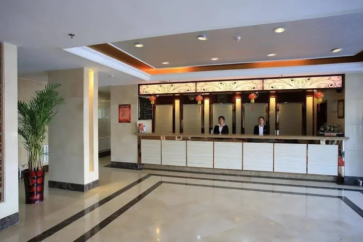 Далянь: Dalian Haiyuwang Hotel