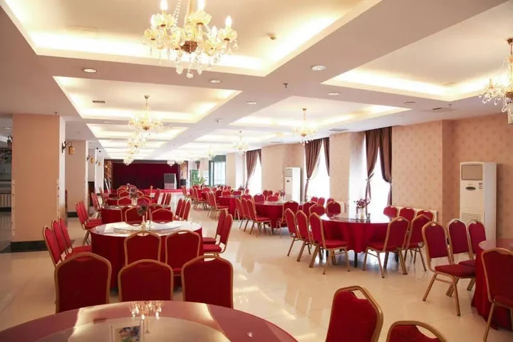 Далянь: Dalian Haiyuwang Hotel