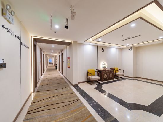 Линжи: Linzhi Impression Hotel