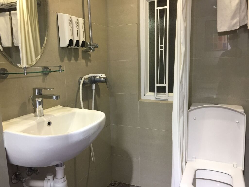 Гонконг: Modern Inn