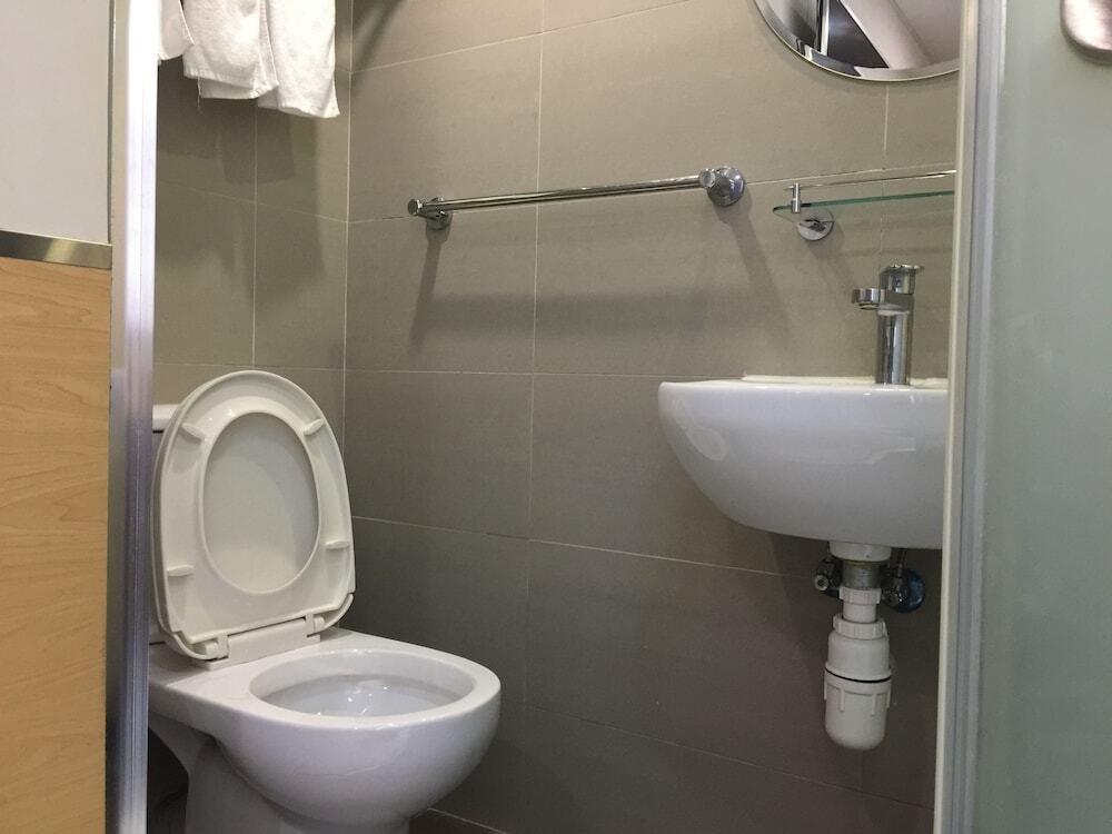 Гонконг: Modern Inn