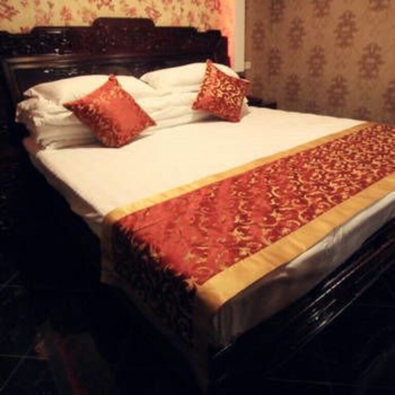 Цзиньчжун: Changhe Inn