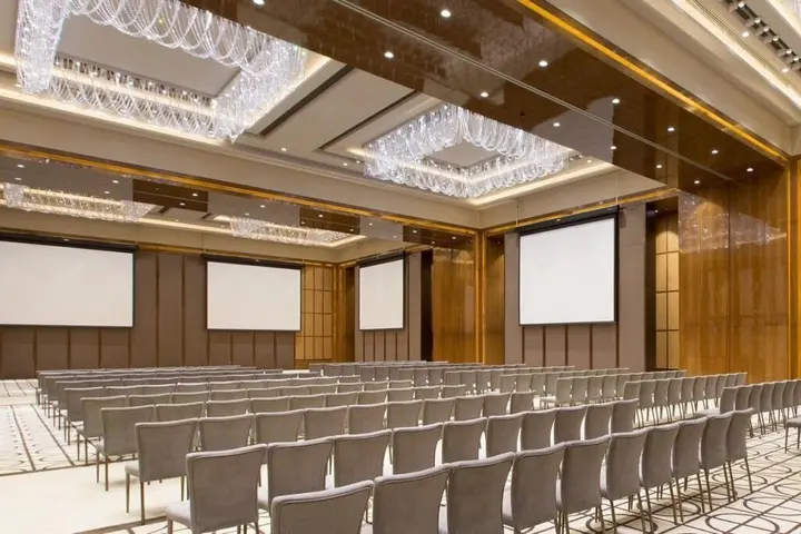 Чэнду: Niccolo Chengdu