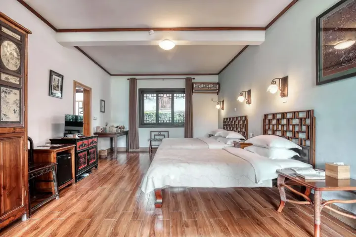 Яншо: Yangshuo Mountain Retreat