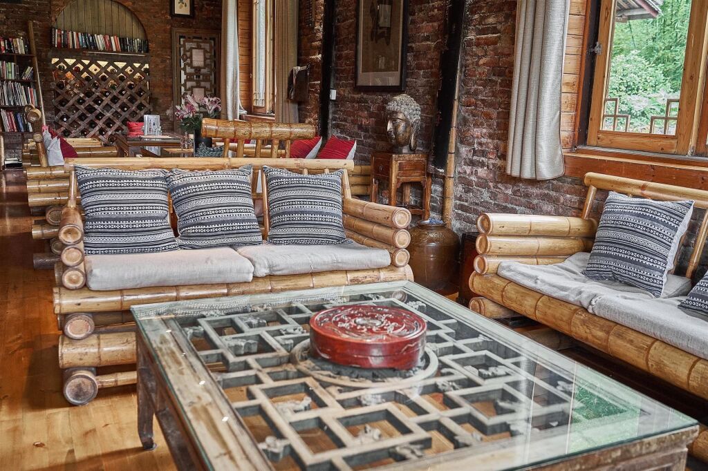 Яншо: Yangshuo Mountain Retreat