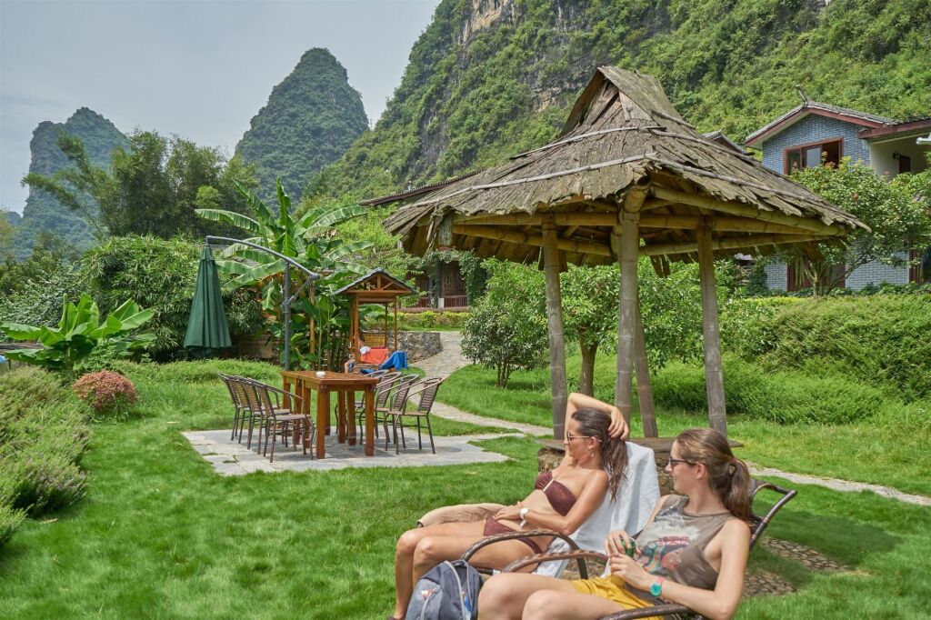 Яншо: Yangshuo Mountain Retreat