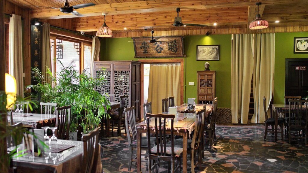 Яншо: Yangshuo Mountain Retreat