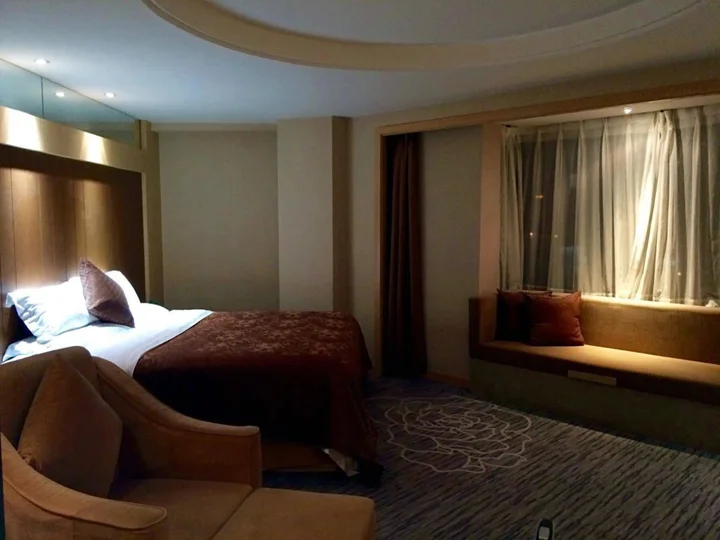 Куньмин: Kunming Spring City Garden Tianhong Hotel