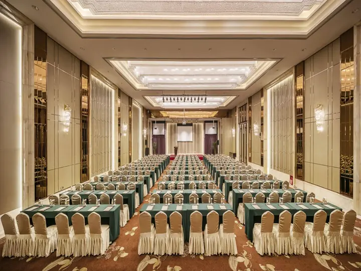Шанхай: Royal Century Hotel Shanghai