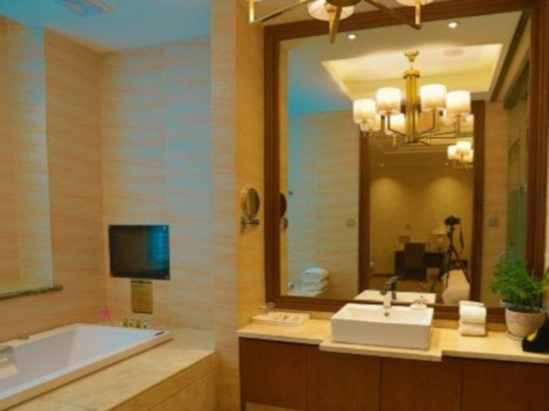 Лоян: Linghang International Hotel
