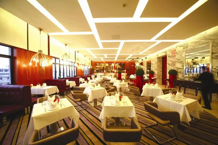 Уху: Wuhu Alton Hotel