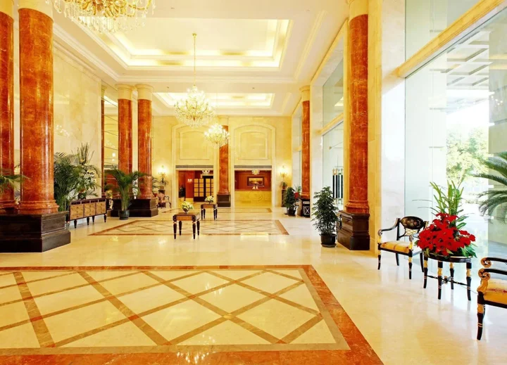Уху: Wuhu Alton Hotel