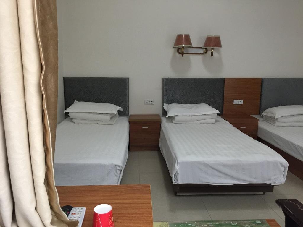 Вэйнань: Huashan Xinghe Holiday Resort