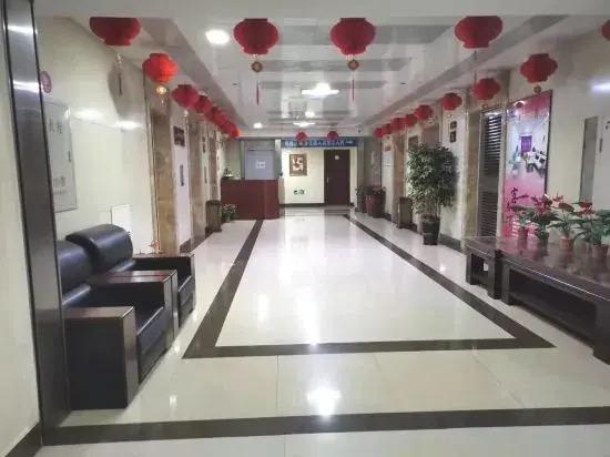 Далянь: Dalian Kaiyuan Hotel