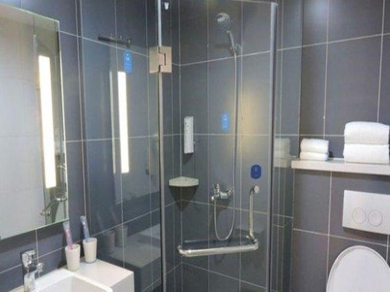 Шэньчжэнь: Hanting Express Shenzhen Baoan Haiya Binfen Road