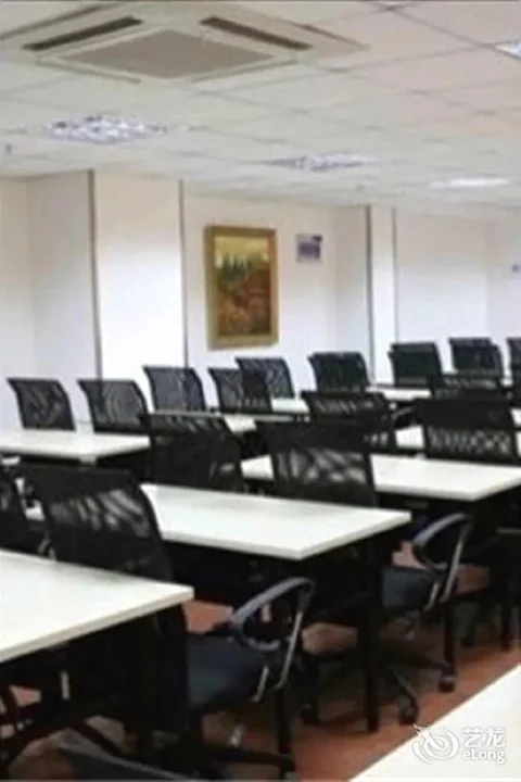 Шэньчжэнь: Hanting Express Shenzhen Huaqiang Bei