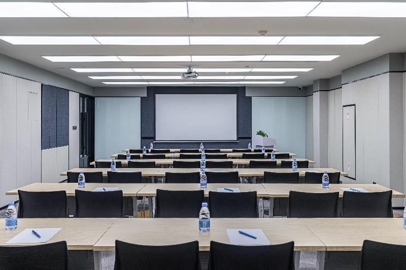 Наньнин: Hanting Hotel Nanning Renmin Road