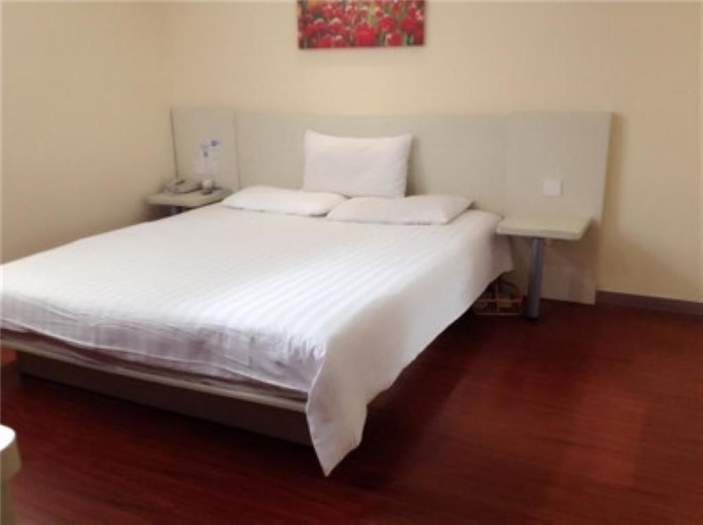 Чэнду: Hanting Hotel (Chengdu Huayang)