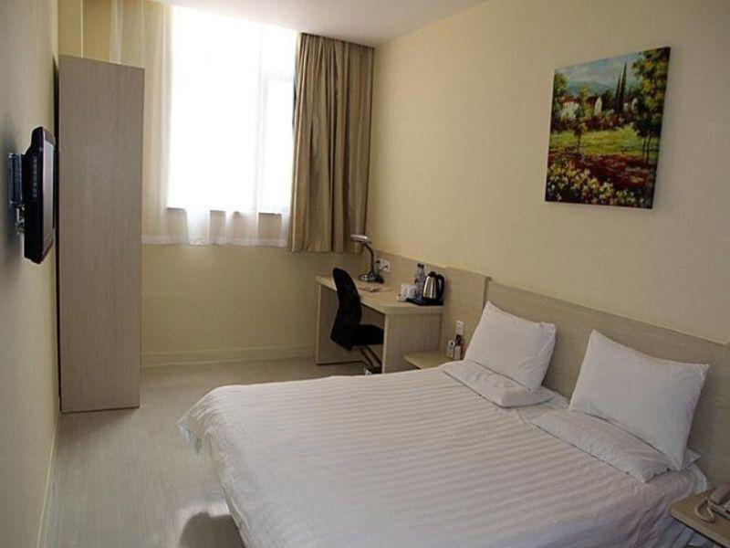 Чэнду: Hanting Hotel (Chengdu Huayang)
