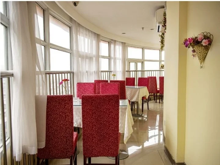 Чэнду: Hanting Hotel (Chengdu Huayang)