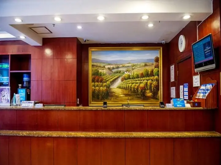 Чэнду: Hanting Hotel (Chengdu Huayang)