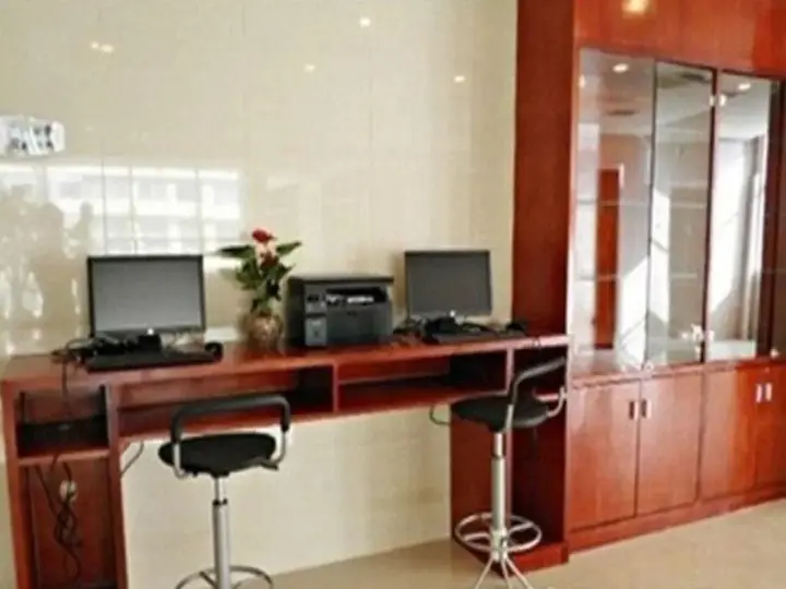 Куньмин: Hanting Hotel Kunming Cuihu