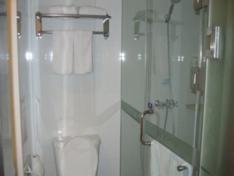 Чжэньцзян: Hanting Hotel Jurong West Huayang Road