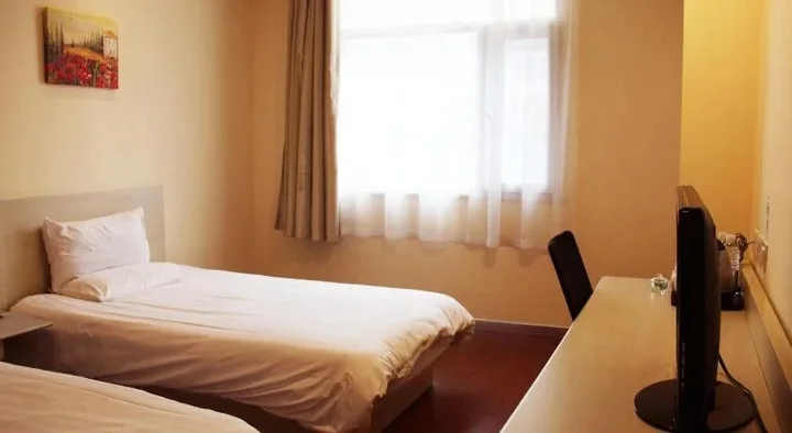 Далянь: Hanting Hotel Hotel Dalian Maritime University Metro Station