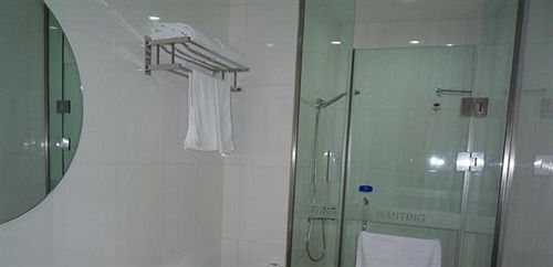 Далянь: Hanting Hotel Hotel Dalian Maritime University Metro Station